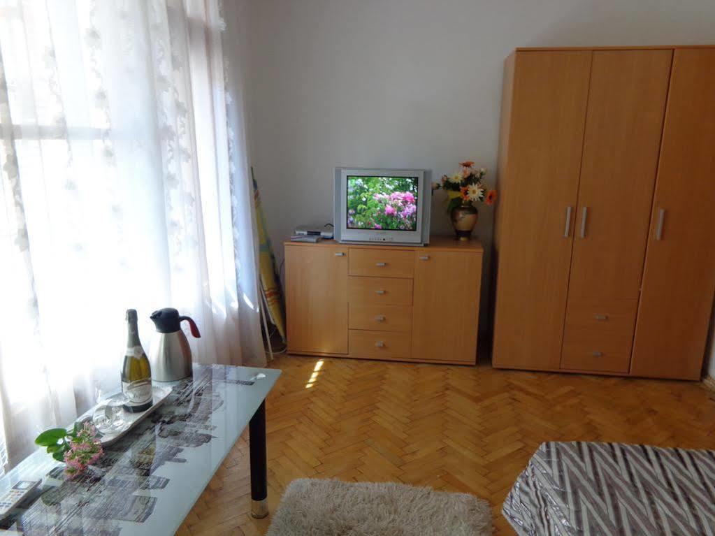 Zoya Apartment Burgas Екстер'єр фото